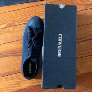 New converse low tops, never worn, still in box. Unisex mens 9/womens 11.